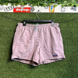 Patagonia Men's Purple and Pink Shorts